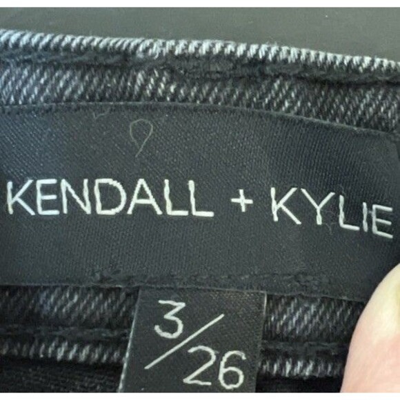 Kendall & Kylie Juniors Size 3 /26 Black the Drifter High Rise Shorts - Picture 2 of 7